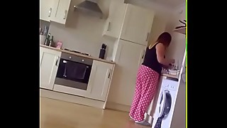 SingleMILFs.GA - Chav Milf Cunt Home Teasing Candid